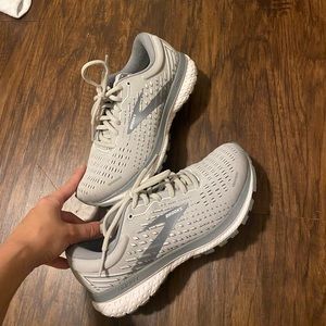 Ghost Brooks running sneakers